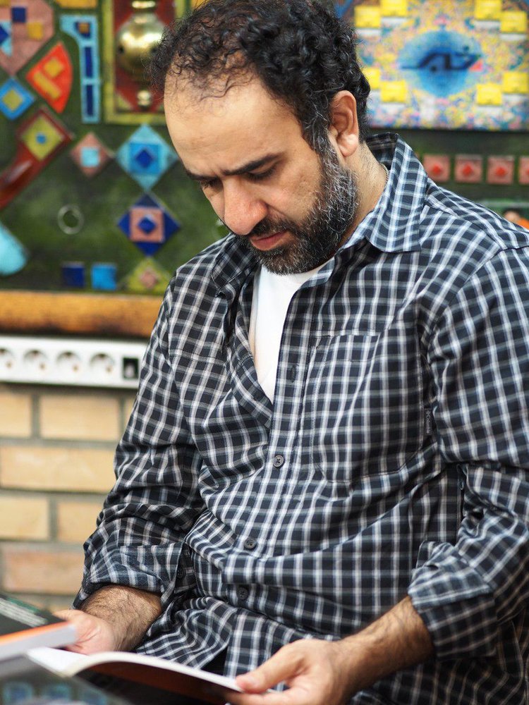 پرونده:Amirkhani2.jpeg