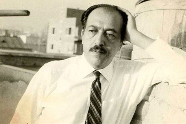 بی‌قاب هیچ