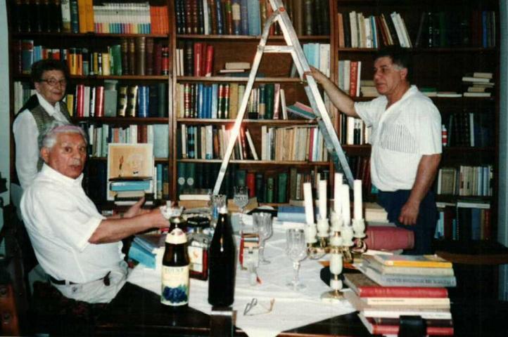 پرونده:Ketabkhneh alavi.jpg