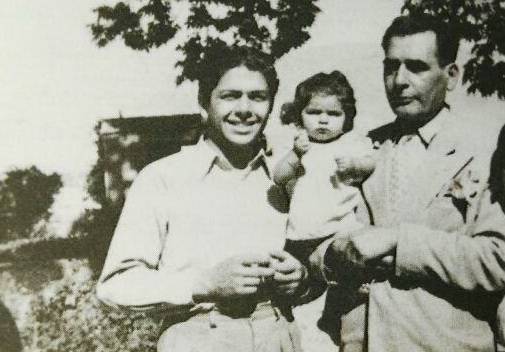 پرونده:Golestan family.jpg