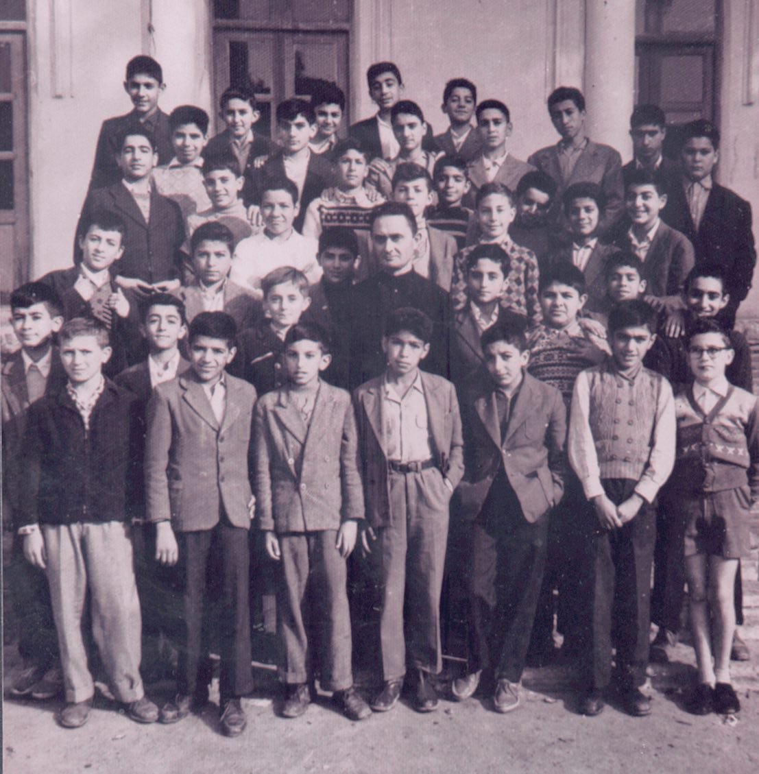 پرونده:St. Louis School.jpg