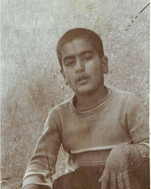 پرونده:نوجوانی زرویی.jpg