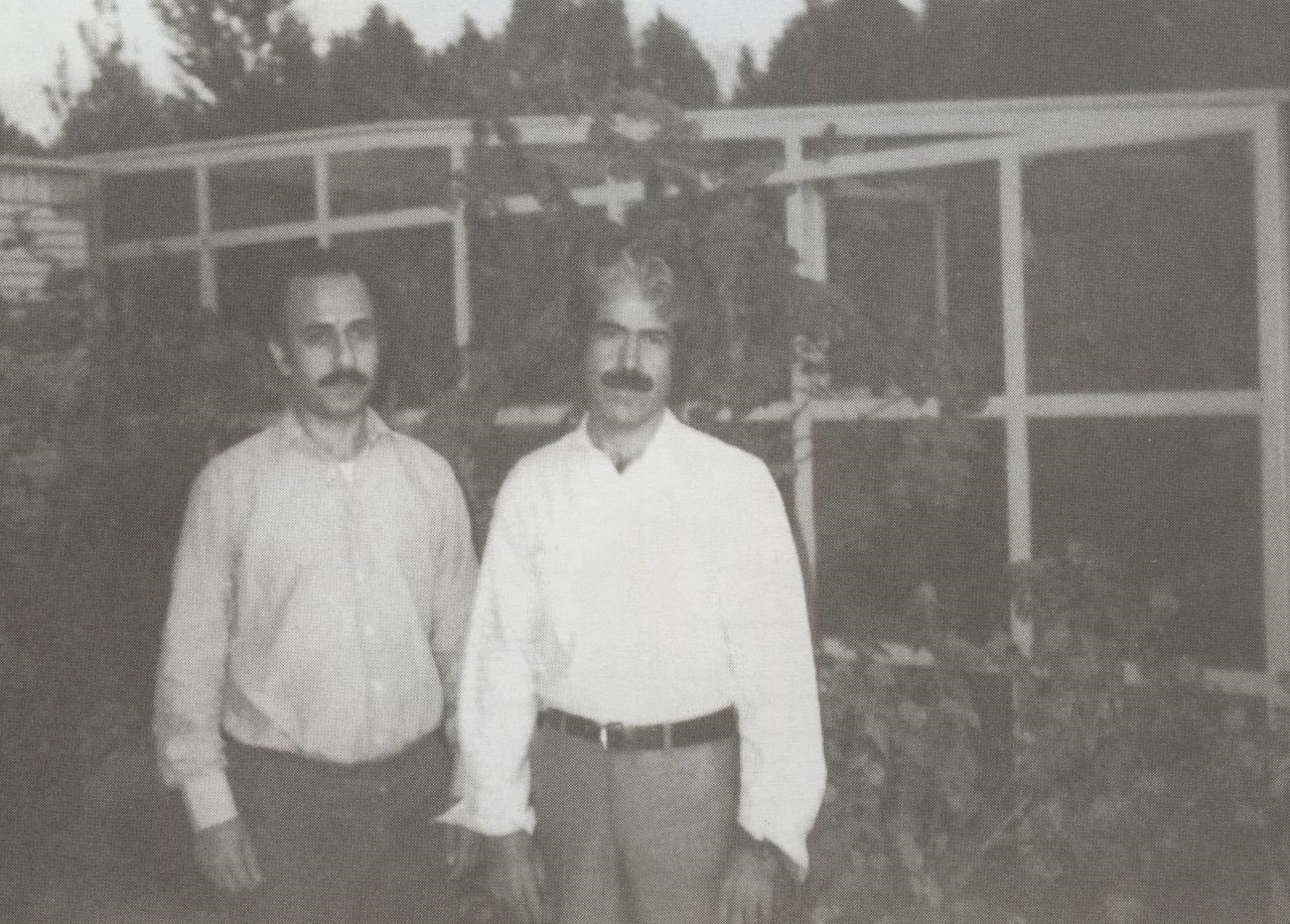 منصور اوجی و داریوش آشوری