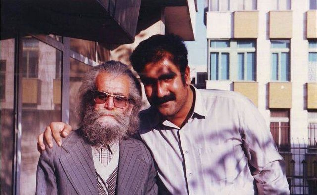 پرونده:زروییو شاپور.jpg
