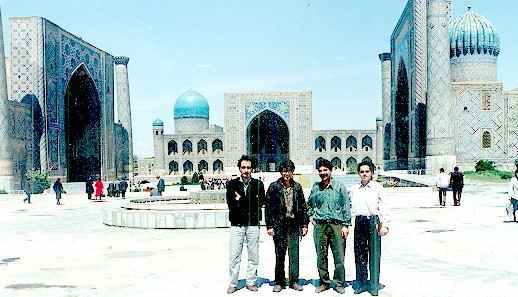 پرونده:Shajarian moshtaq.jpg